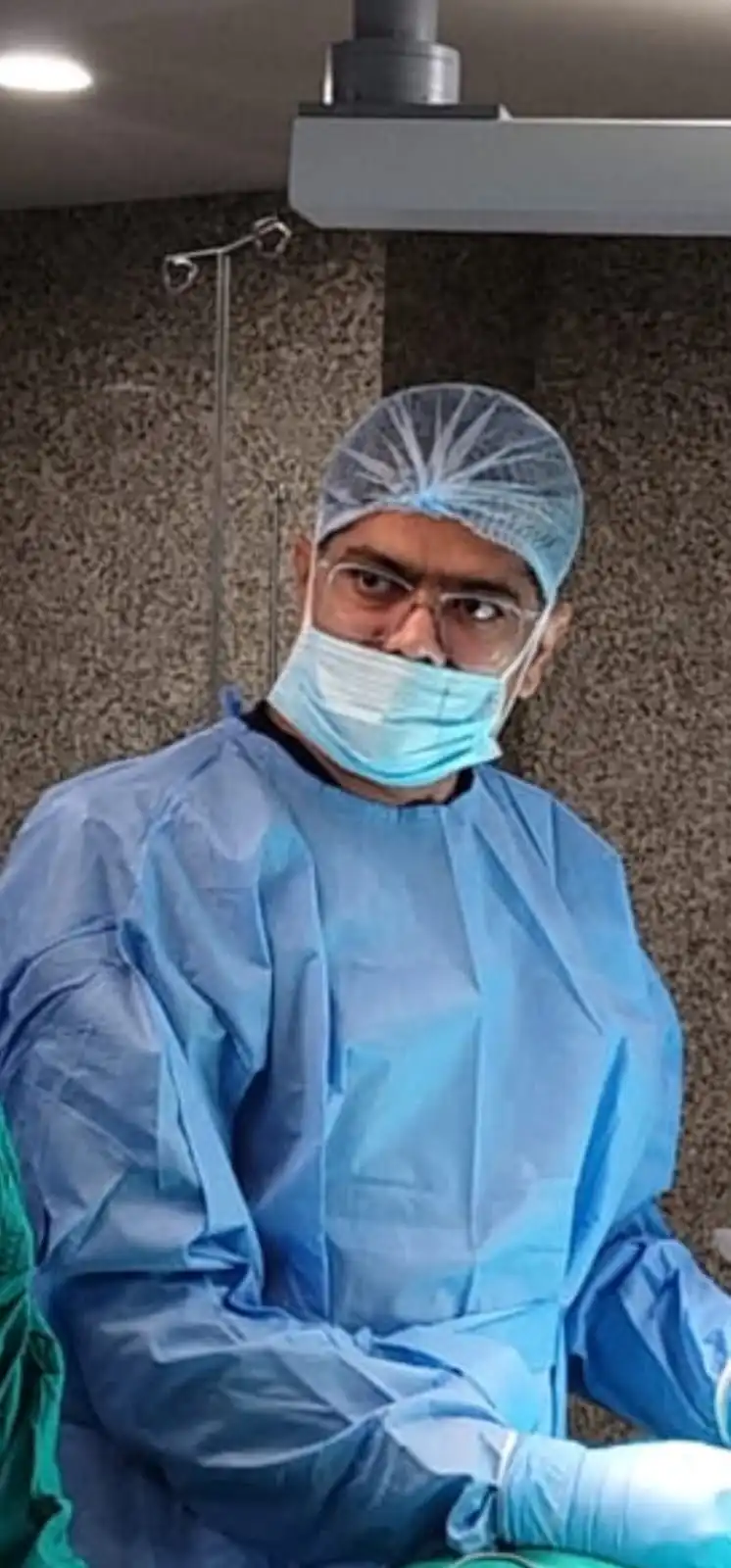 Expert urologist Dr. Ankit Kayal performing minimally invasive urology surgery